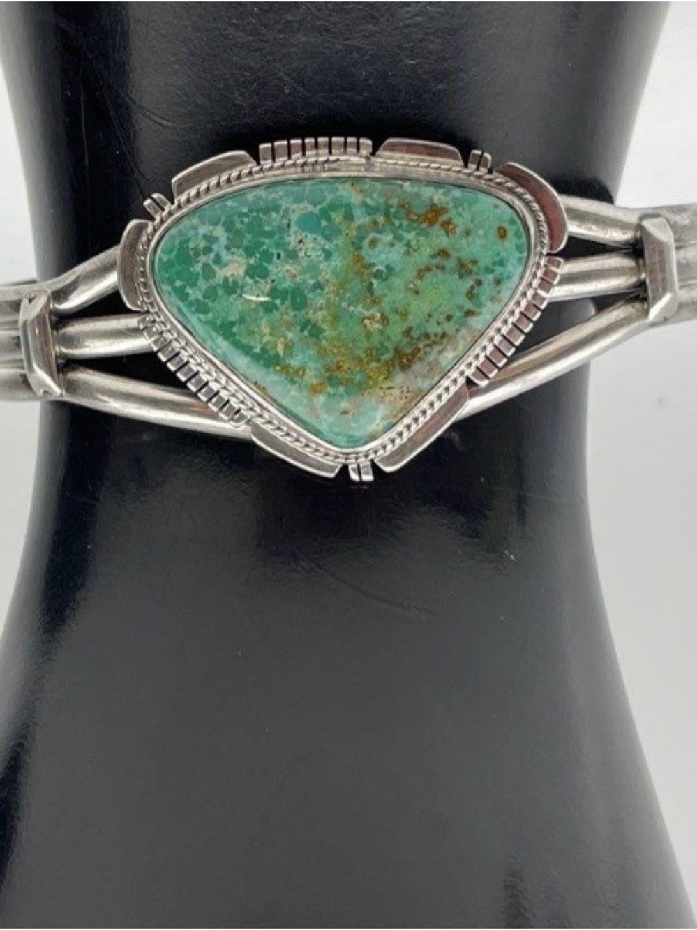 Vintage Kathleen Yassie KY  Navajo Sterling Silver Turquoise Cuff Bracelet 30.4g